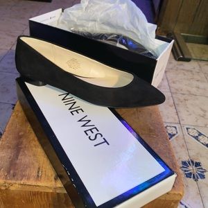 Nine West Women’s shoes never worn still in bag and box 9.5W